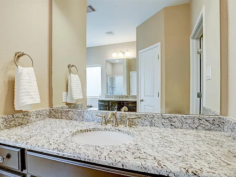 4411 Eclipse Park Ct — Photo 24