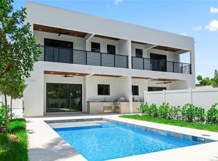 (Undisclosed Address), Fort Lauderdale, FL 33304