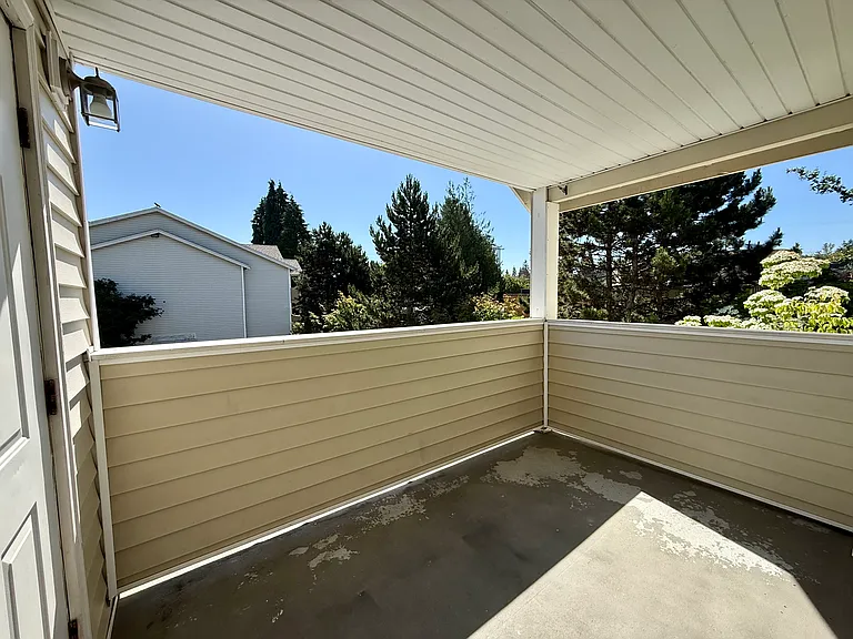 11915 Roseberg Ave S #309 — Photo 4