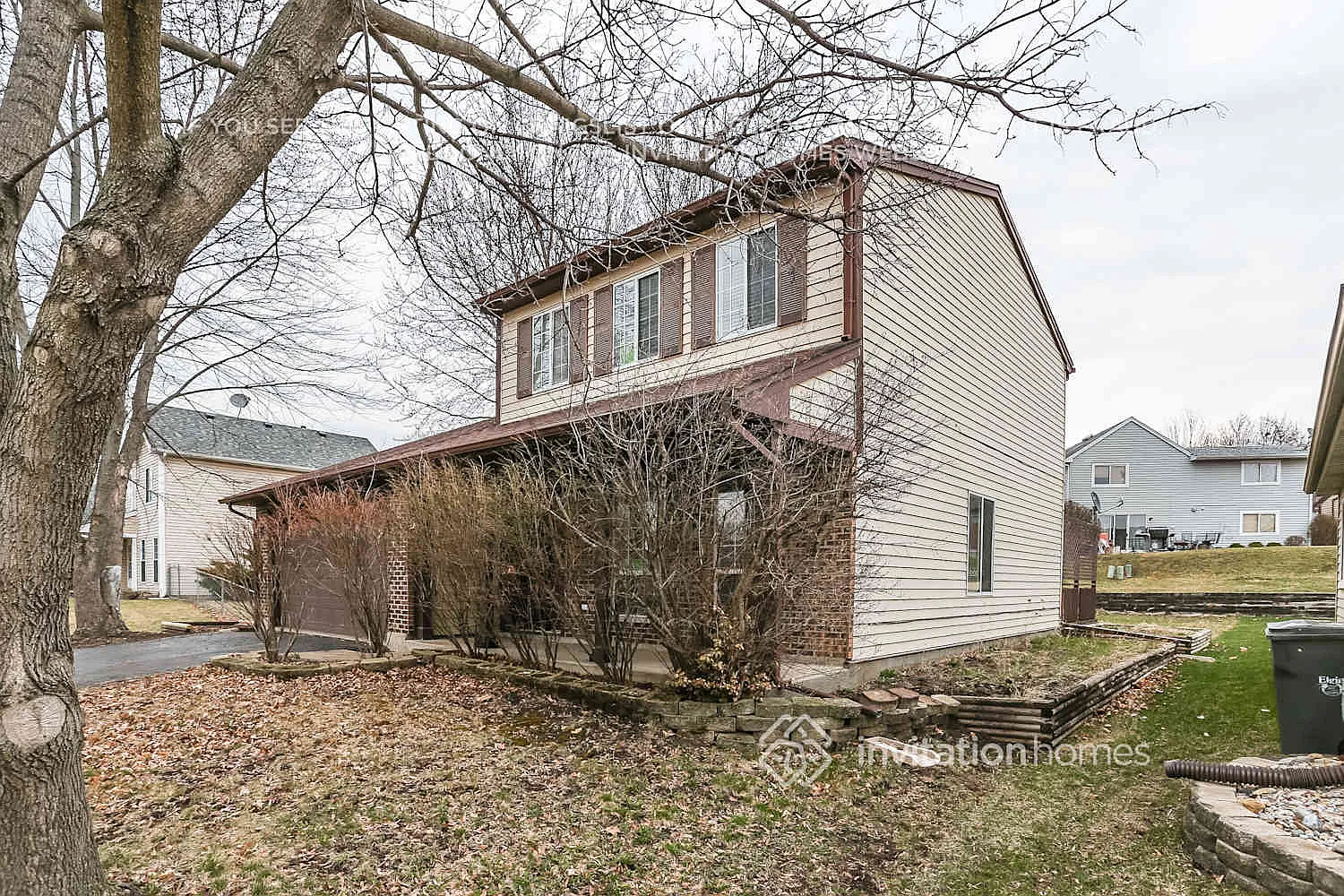 645 Dover Dr Elgin, IL 60120 — Photo 2