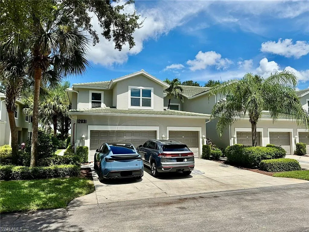 3 bed, 2.0 bath, 1725 sqft, $2,200 — Photo 2