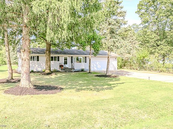 5th image of 90 Oakleigh Dr