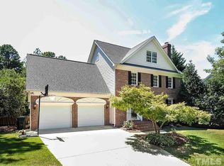 206 Parkknoll Ln, Cary, NC 27519