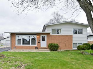 3232 Rugby Ct, Waukegan, IL 60087