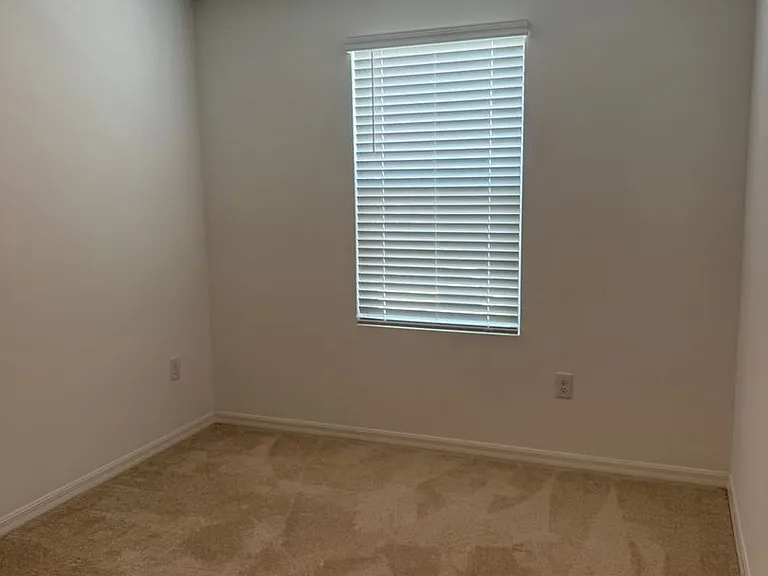 11820 Glenside Ter — Photo 20
