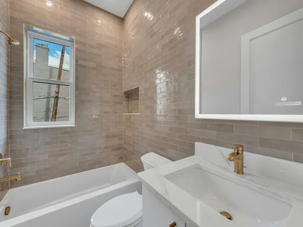 24 Clinton Avenue image 13 of 15