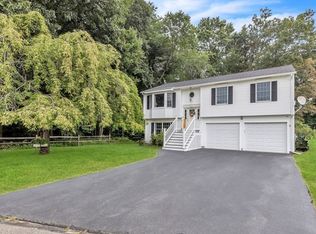 111 Winterset Dr, Springfield, MA 01129