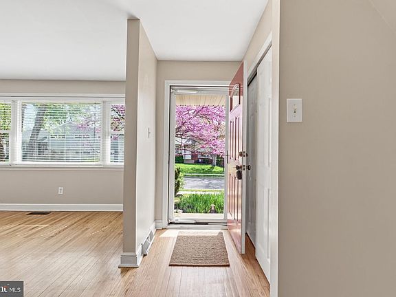 4th image of 502 Stevens Rd