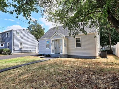 405 Ruth St, Bridgeport, CT, 06606