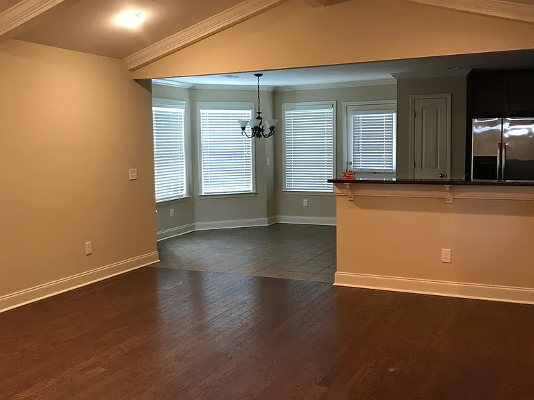 2418 Churchill Cir — Photo 3