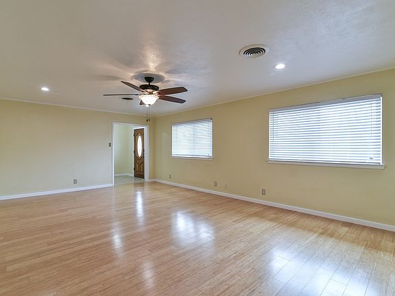 2nd image of 7233 Overhill Rd