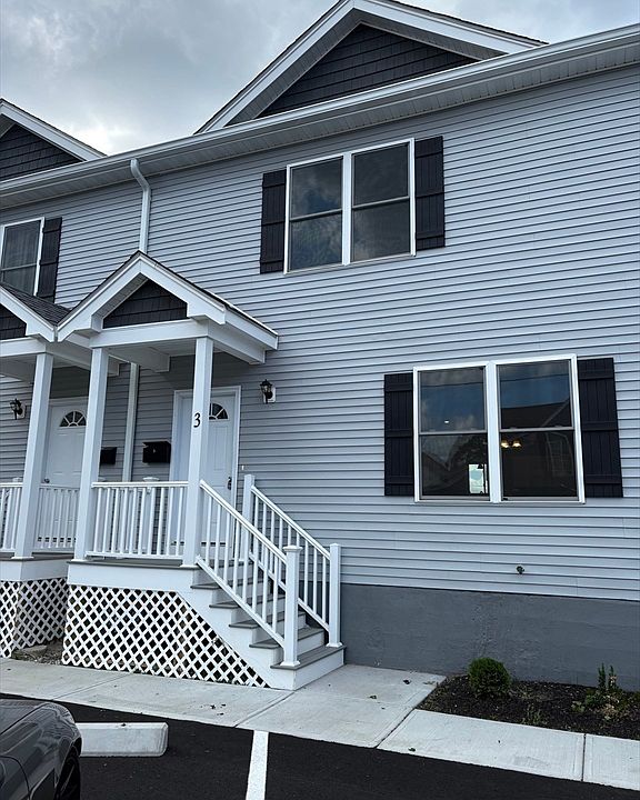 1st image of 184 Avenue C #3