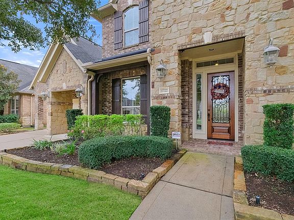 3rd image of 27727 Rainy Creek Court