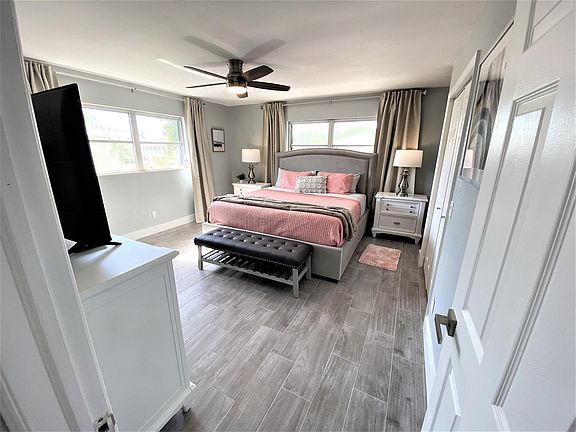 5th image of 154 Anchorage St #2