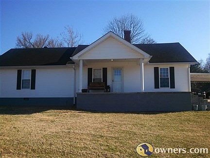 1700 SQ. FT HOME FOR SALE - 3 Bedrooms & 2 Bath near the lake!