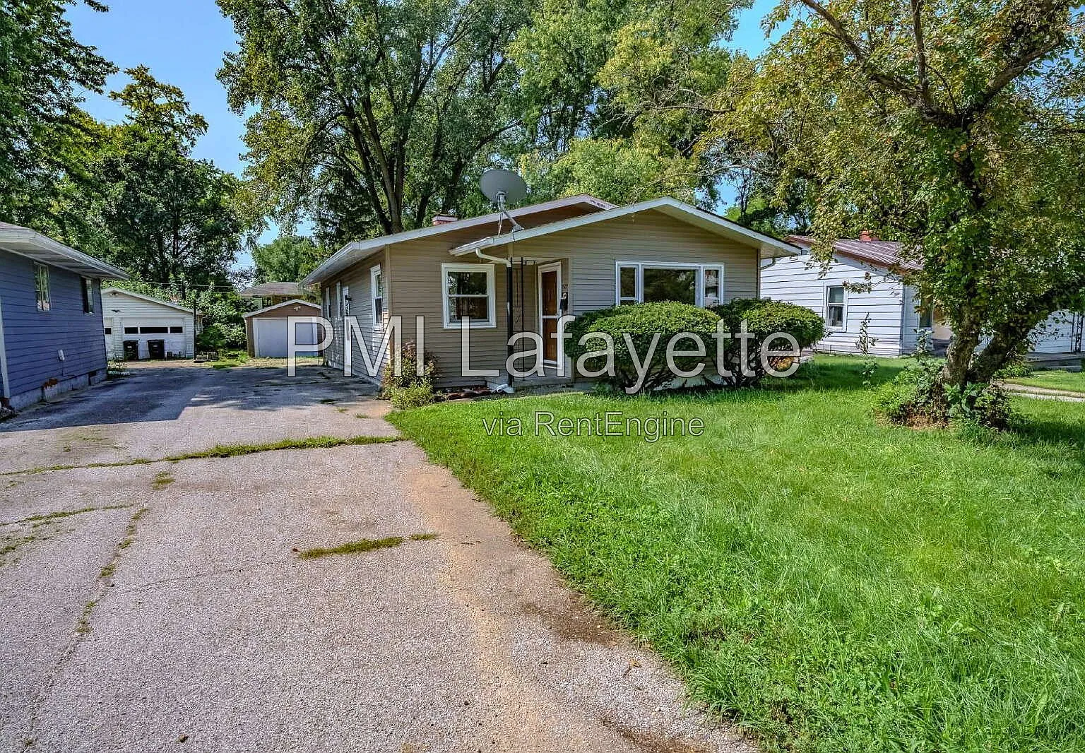 3 bed, 1.0 bath, 1104 sqft, $1,450 — Photo 2