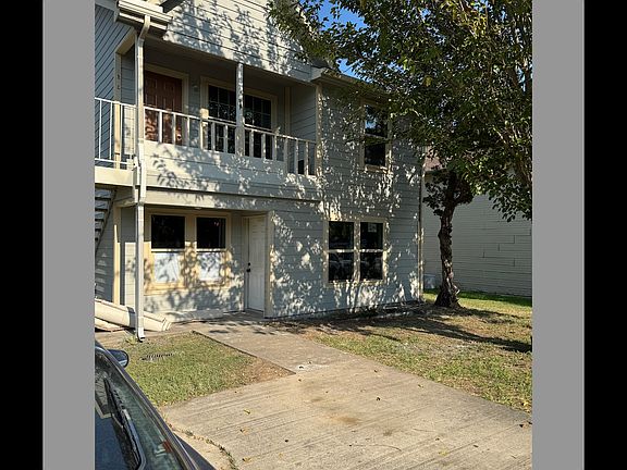 2nd image of 1205 Dawson Cir
