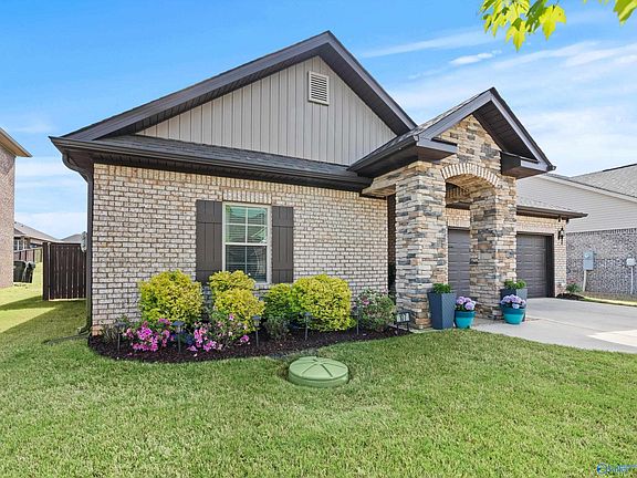 4th image of 107 Grove Hill Cir
