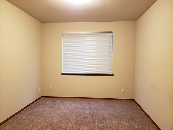 4th image of 1567 NE Odessa Way Unit 101