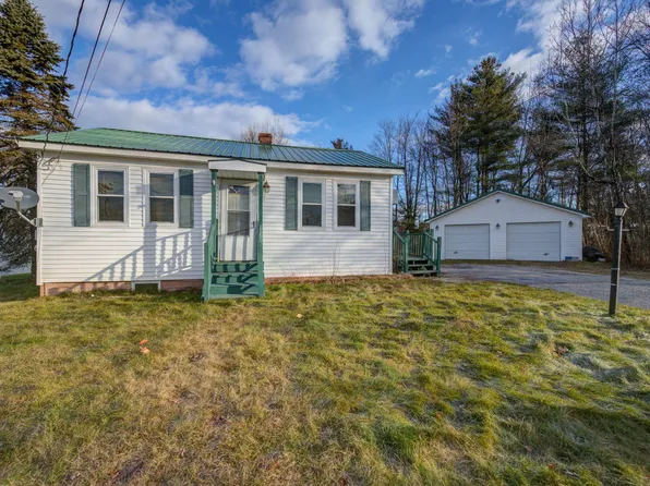 10 Snow Avenue, Auburn, ME 04210