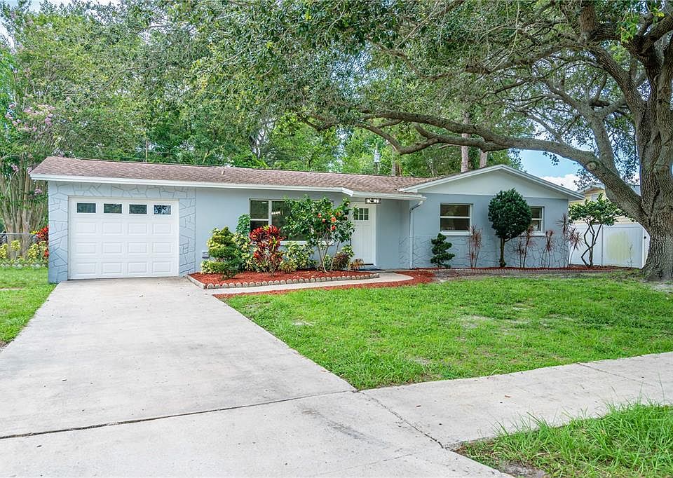1st image of 1413 CALAMONDIN LANE W