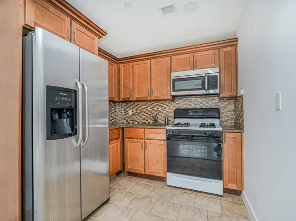 3165 Emmons Avenue image 15 of 33