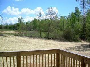 5578 Creek Point Dr, Hickory, NC 28601