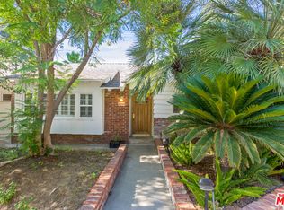 4000 Hayvenhurst Ave, Encino, CA 91436
