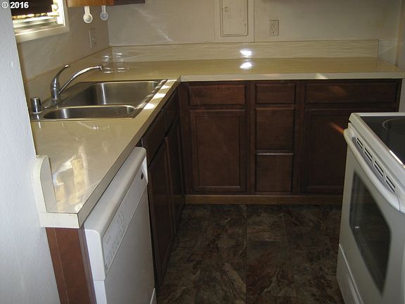 4th image of 4009 NW Lavina St