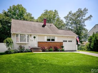14 Bell Ct, East Brunswick, NJ 08816