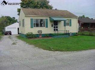 1374 Noble St, Barberton, OH 44203