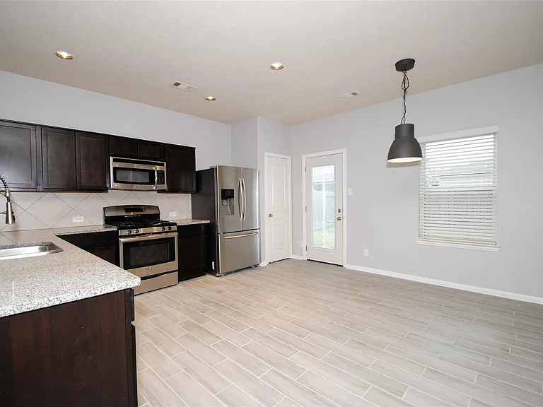 7019 Hazelnut Ln — Photo 14