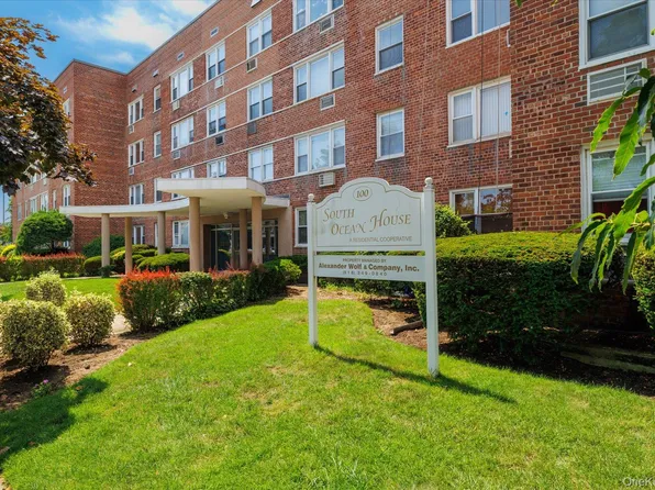 100 S Ocean Avenue #4U, Freeport, NY 11520
