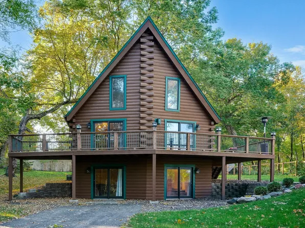 7715 N Shore Cir N, Forest Lake, MN 55025