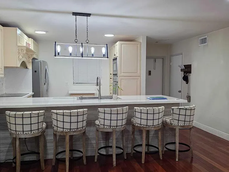 100 Ashbury Rd #206 — Photo 5