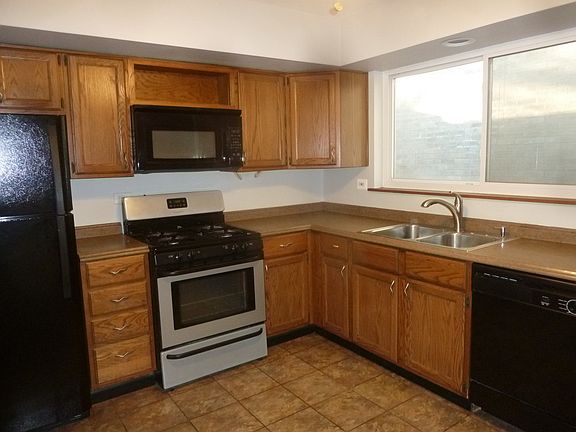 5th image of 406 Wisconsin Ave APT 103