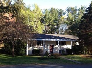 3 Riverside Dr, Ipswich, MA 01938