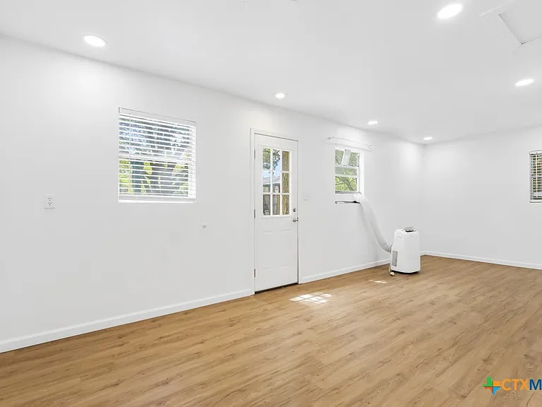761 Whippoorwill Dr #B — Photo 12