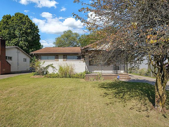 3rd image of 2807 Woodland Ave