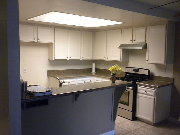 4th image of 363 N Melrose Dr Unit C