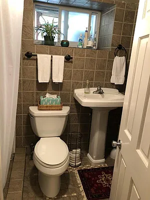 Rented by Amit Aulakh LREB | media 12