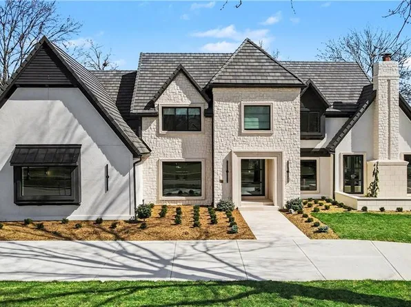 2608 W 118th St, Leawood, KS 66211