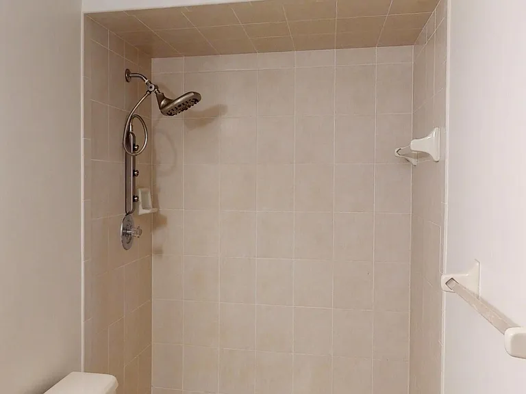 9017 Manchester Ln #21E — Photo 17