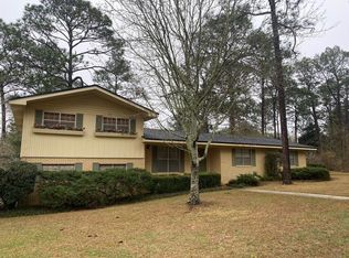 510 Rose Ln, Douglas, GA 31533