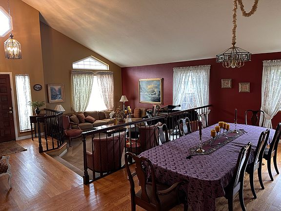 5th image of 1121 Thorntree Pl