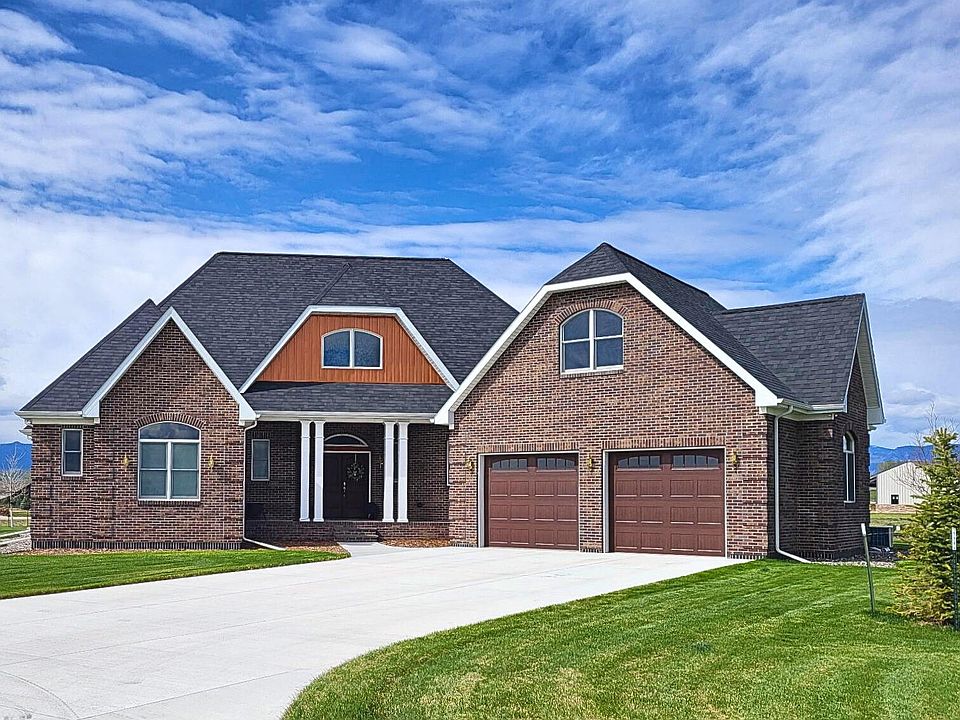 1st image of 70 Saddlecrest Dr