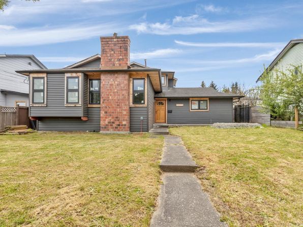 13076 64th Ave, Surrey, BC V3W 1X7
