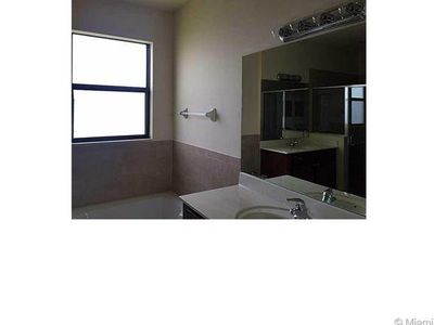 8630 W 33rd Ave, Hialeah, FL, 33018
