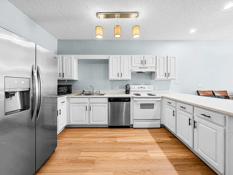 7101 Joy St #A3 — Photo 1