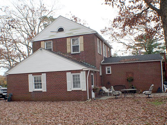 2nd image of 1013-1017 De Hirsch Ave